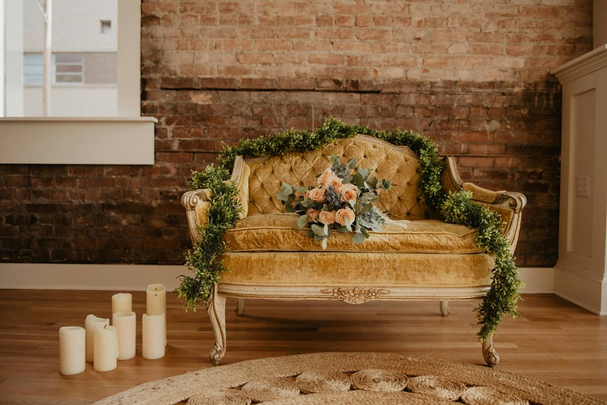 What Are Love Seats? Your Cozy, Stylish Guide to the Perfect Compact Sofa
