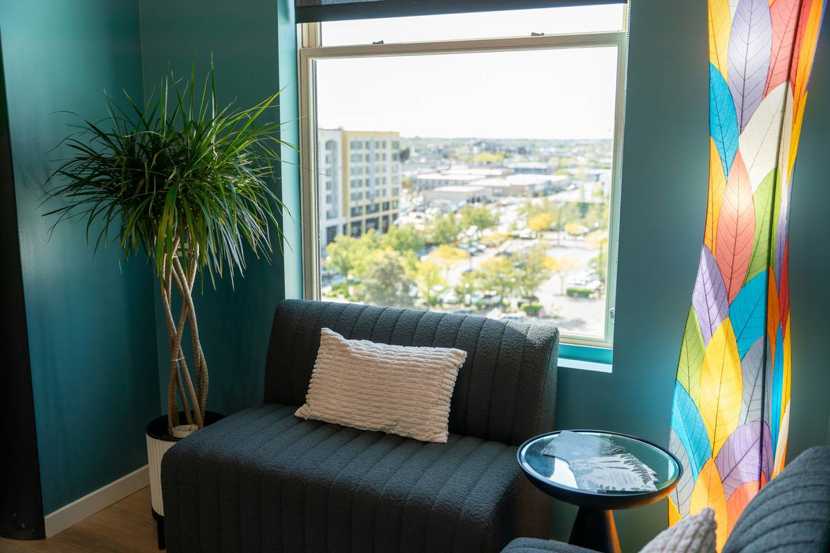 Why Your Cozy Corner Needs a Floral Print Small Love Seat (And How to Pick the *Right* One)